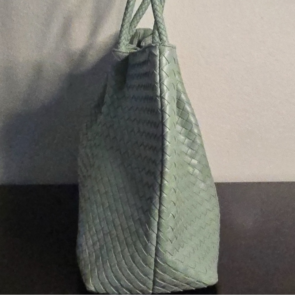 Lulu Dharma mint/pastel green purse - Picture 5 of 7